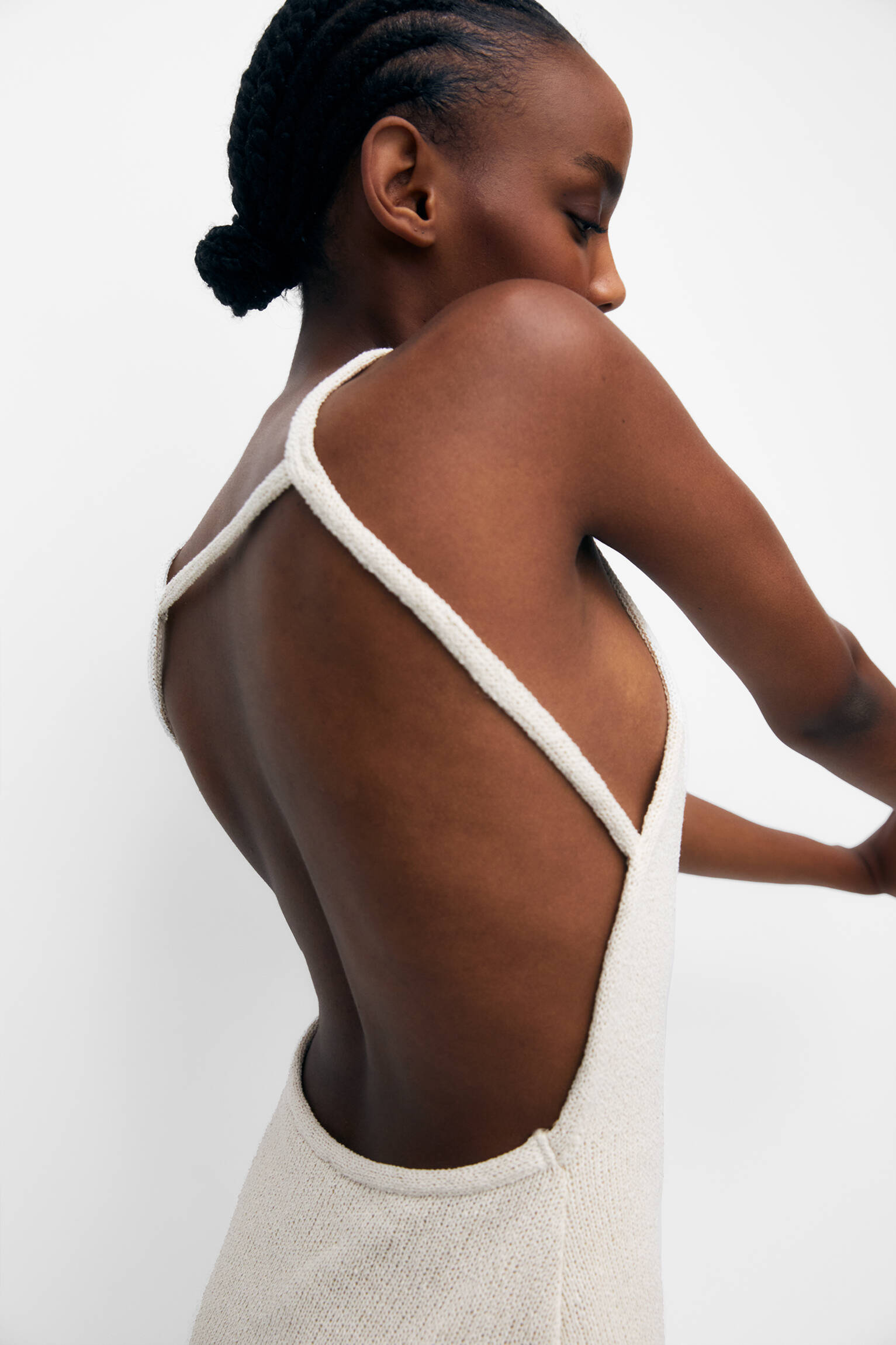 VESTIDO DE TRINCHO COM DETALHES NAS COSTAS - BRANCO-SUJO
