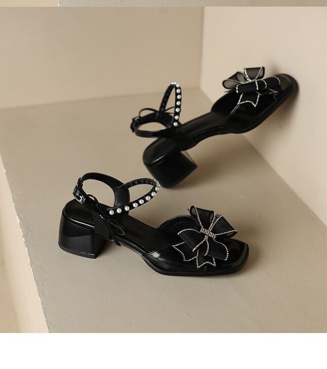 Niuna - Sandalen met strik en dikke hak