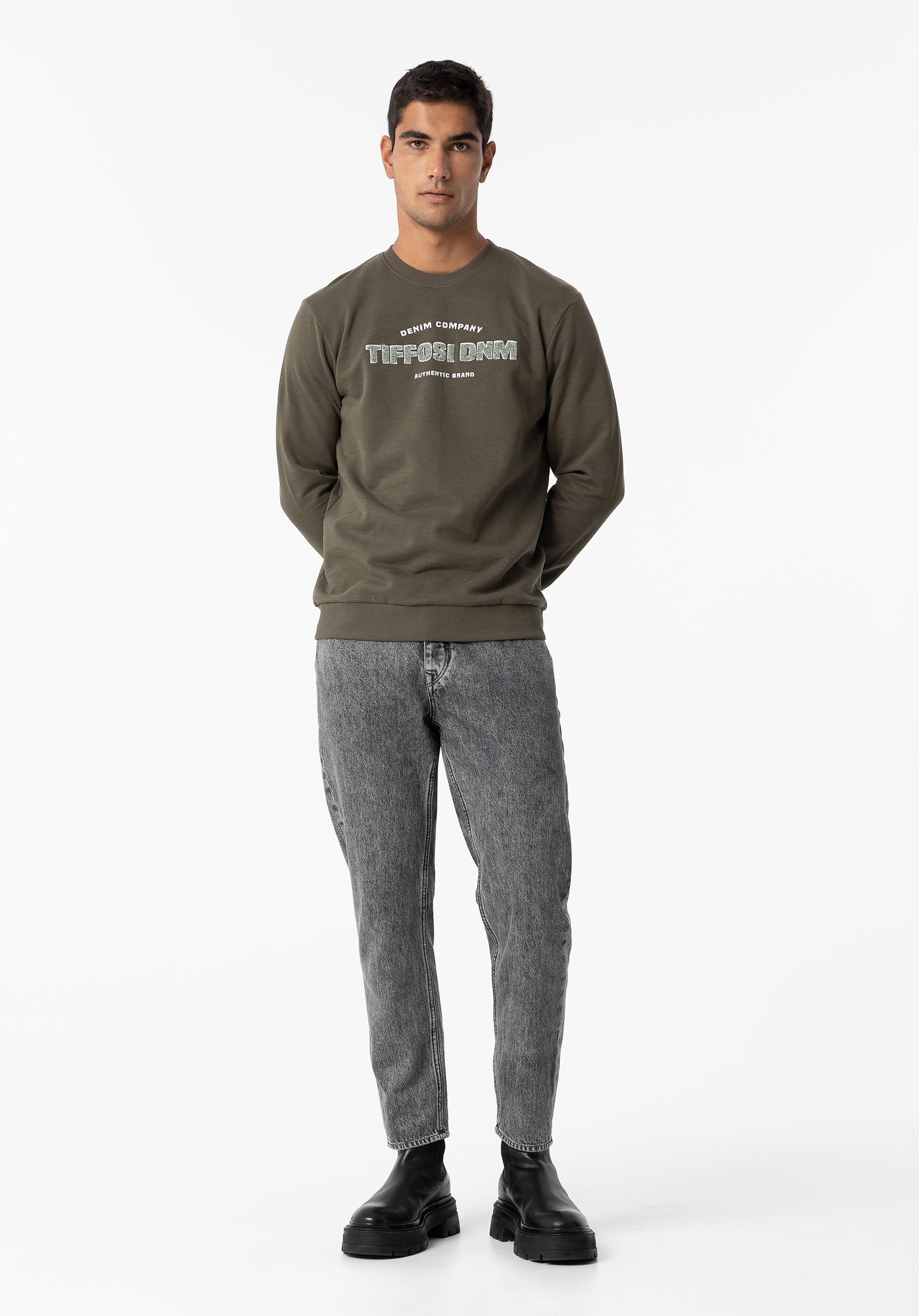Sweatshirt com Bordado Turco