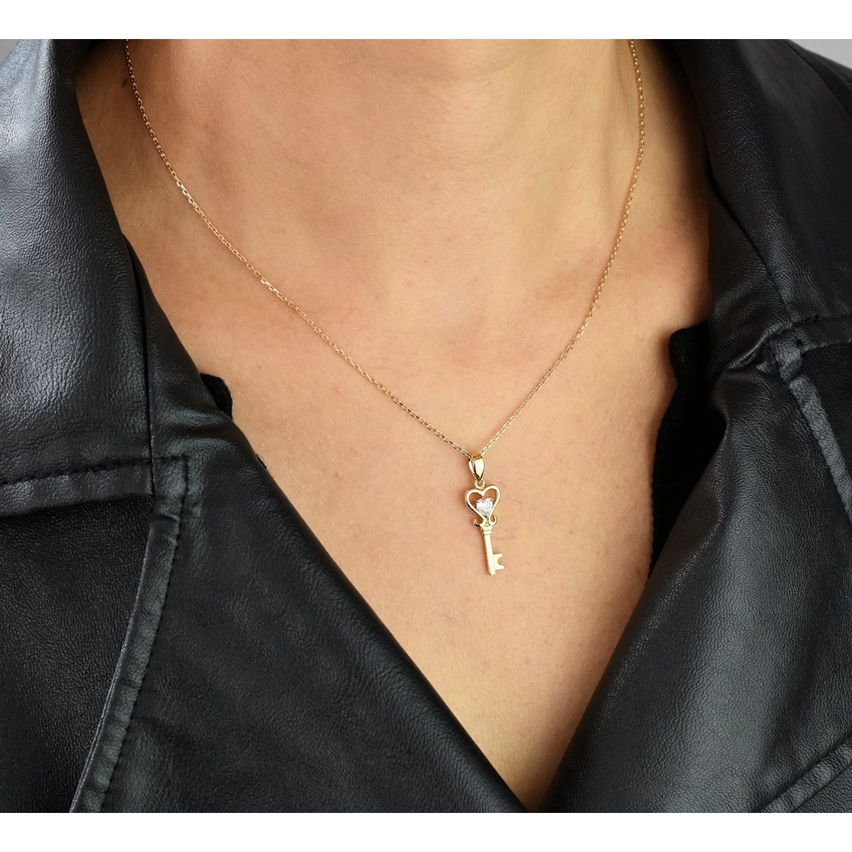 Collier clé coeur d'oxyde de zirconium Plaqué OR 750 3 microns