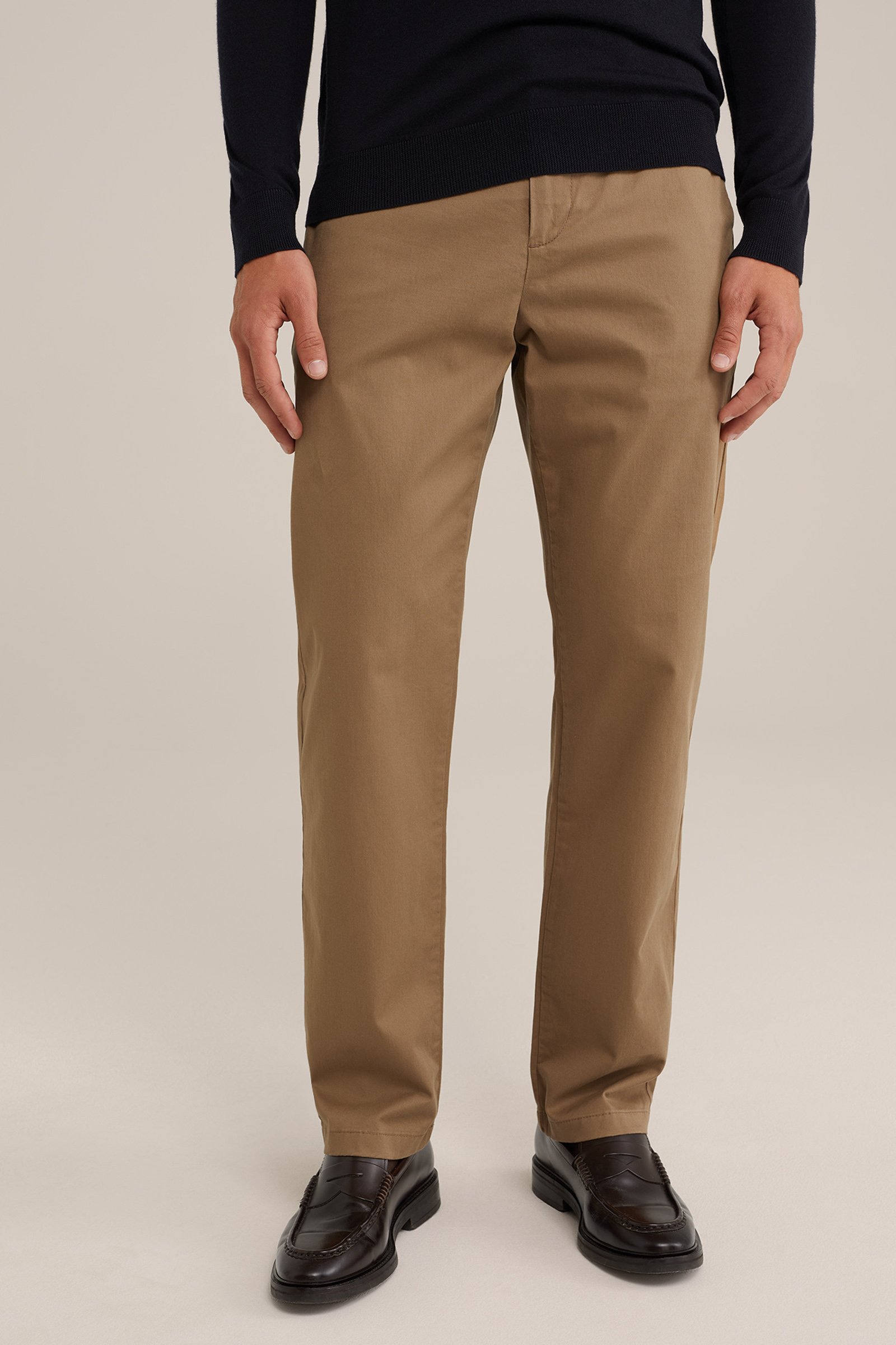 regular fit chino met stretch Fundamentals Lichtbruin