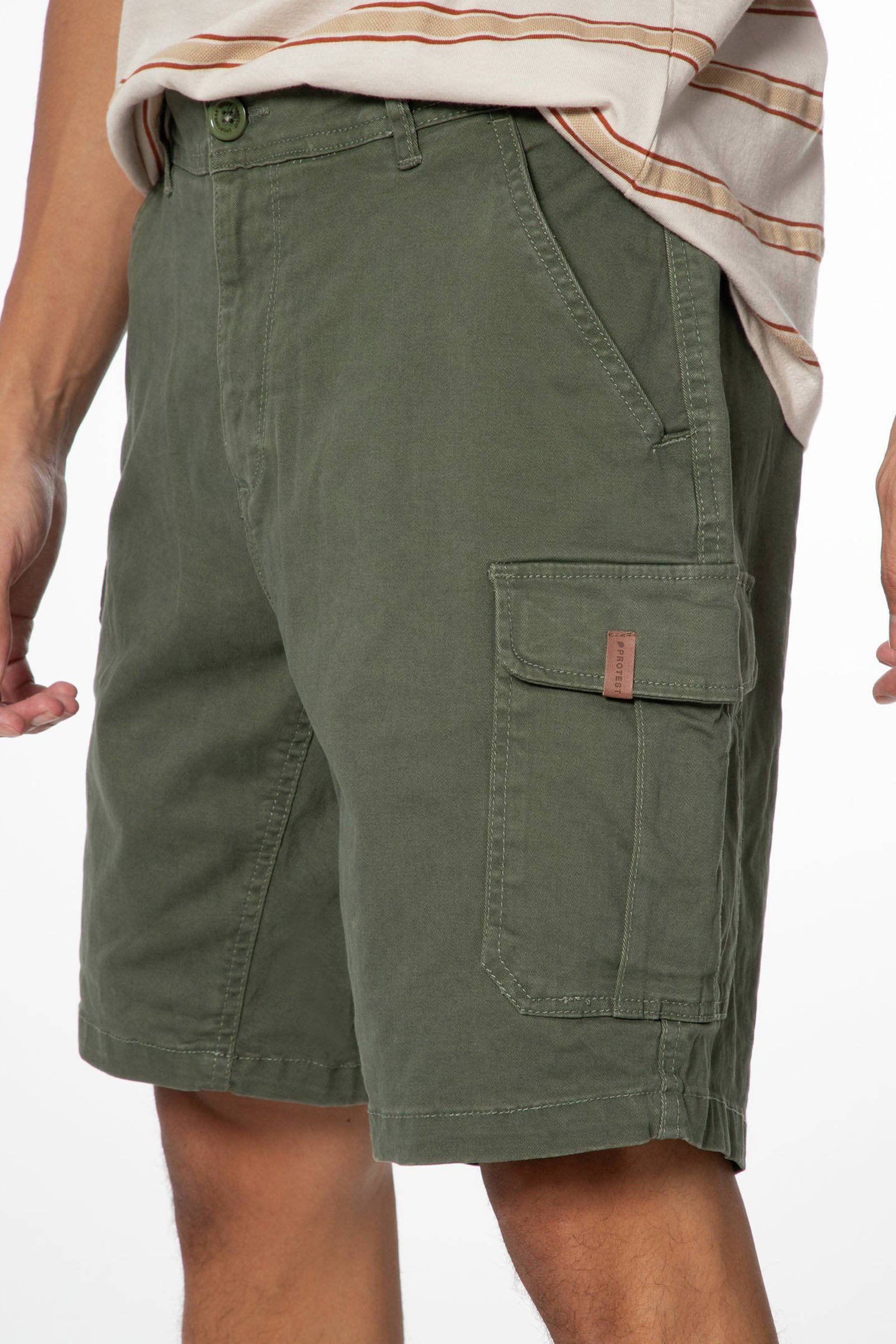 Protest regular fit cargo short  PRTNYTRO spruce
