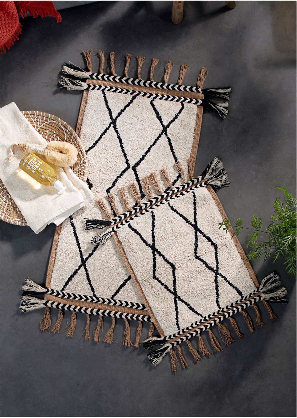 Tapis de salle de bain avec franges décoratives