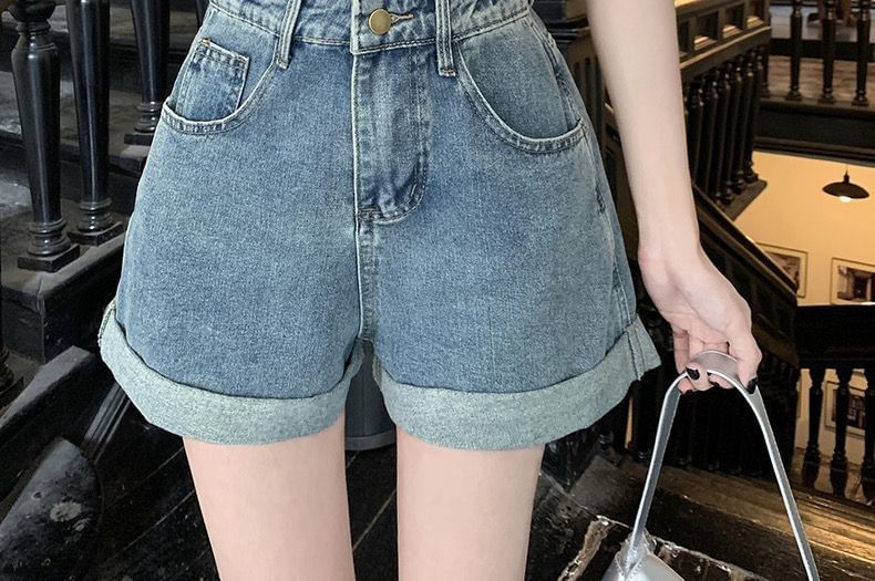 Kloitrinm - Gewassen denim korte broek met wijde pijpen en halve knopen