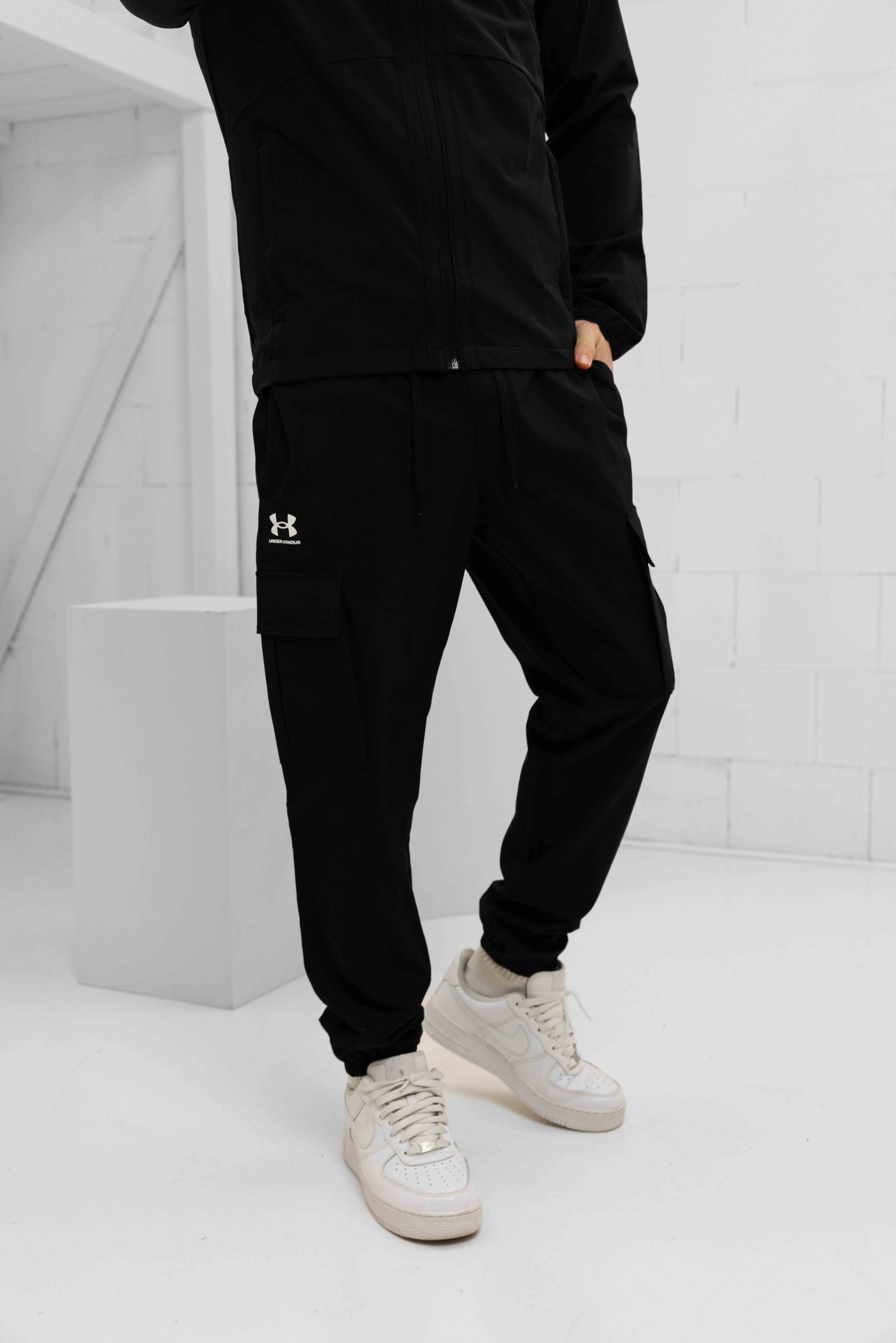 Under Armour Vibe Woven Cargo Trainingspak Heren Zwart