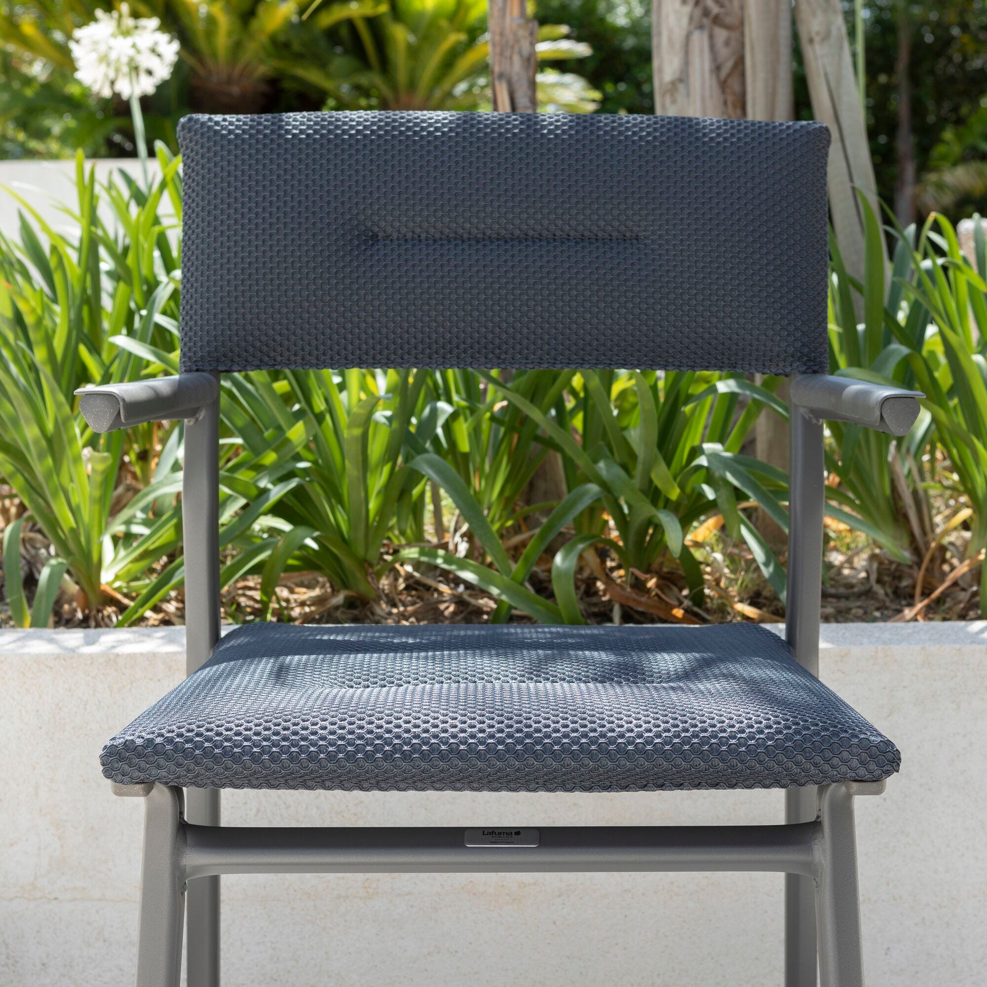 Set 1 ausziehbarer Gartentisch ALU und 8 Gartensessel Oron Aluminium-Latten Dark Grey
