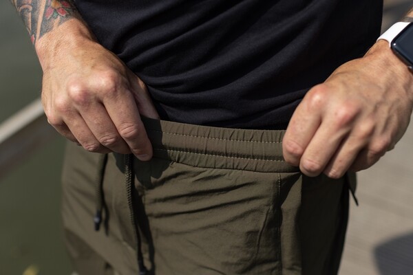 Pantalon jogging ultraléger olive Korda pour la pêche