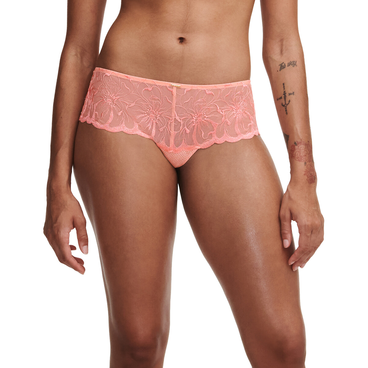 CHANTELLE<br>Calcinha hipster de renda com corte baixo Fleurs