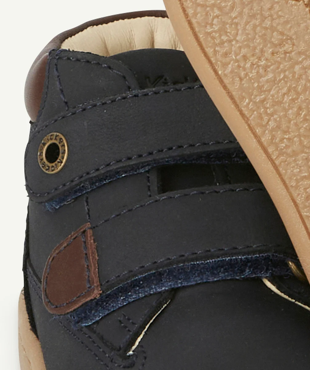 KICKERSBOTTINES BÉBÉ EN CUIR BLEU MARINE AVEC SCRATCH