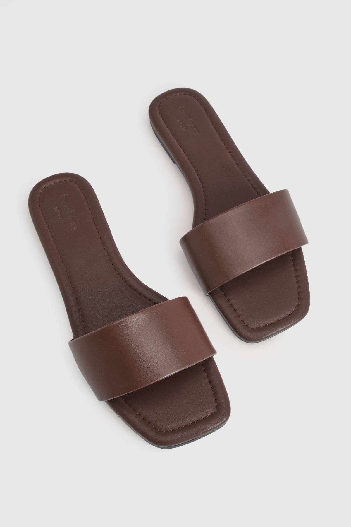 boohoo Mules À Bout Carré Coupe Large Basiques