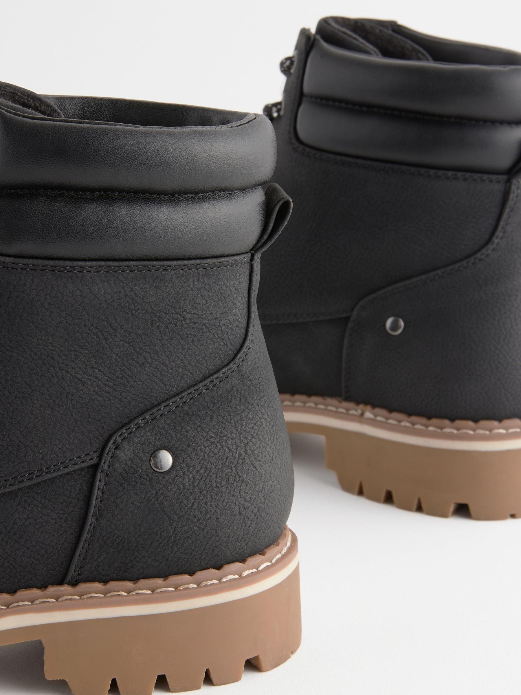 Zwart - Forever Comfort® casual enkellaarsjes met veters