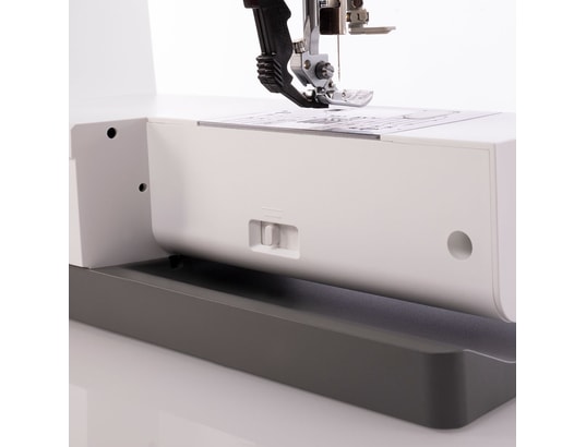 PFAFF - Machine à coudre ambition 630