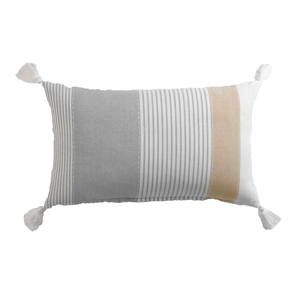 Coussin déhoussable coton ILIADE avec pompons 30x50cm