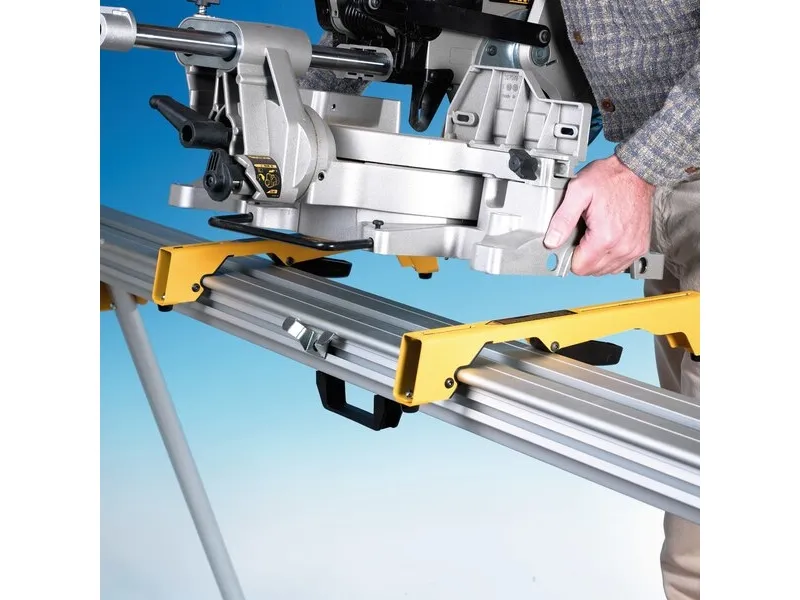 DeWALT DE7023-XJ - Geringssavstander - længde: 1.94 m