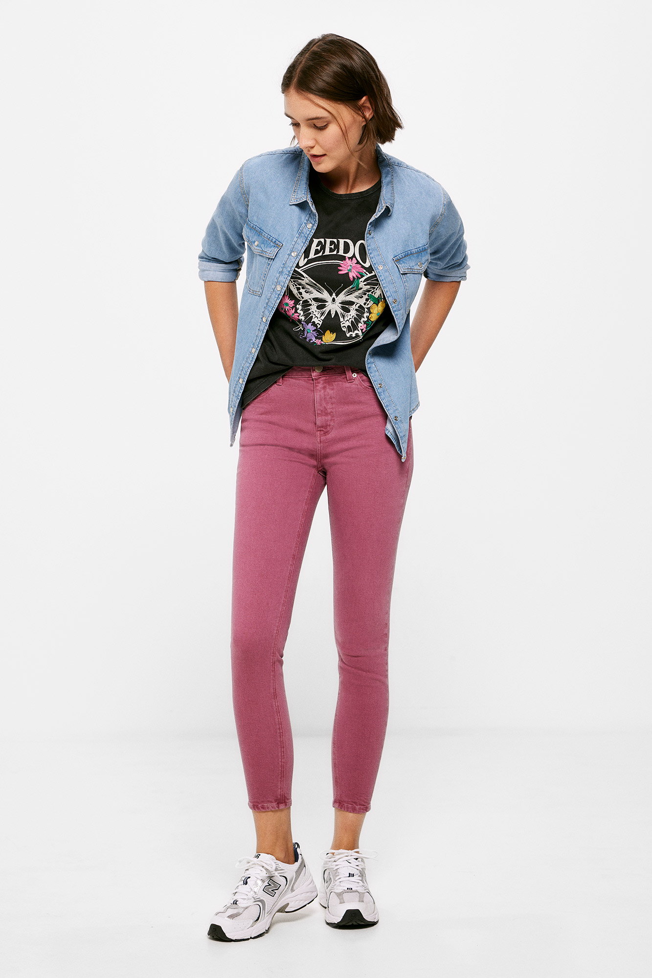 Calça jeans cropped slim, lavagem sustentável