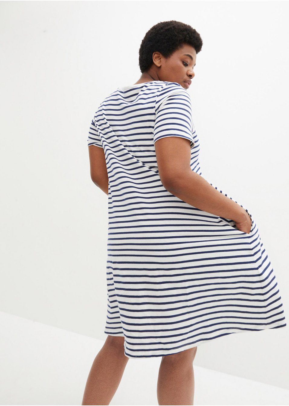 Robe en fil flammé avec poches en coton, longueur genou