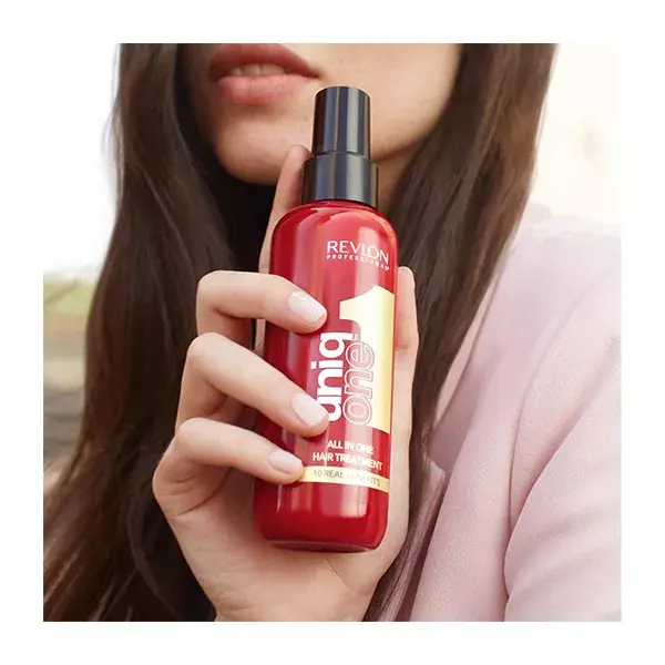 Revlon Professional UniqONE™ Leave-In Spray Mask Classic Red 150 ml