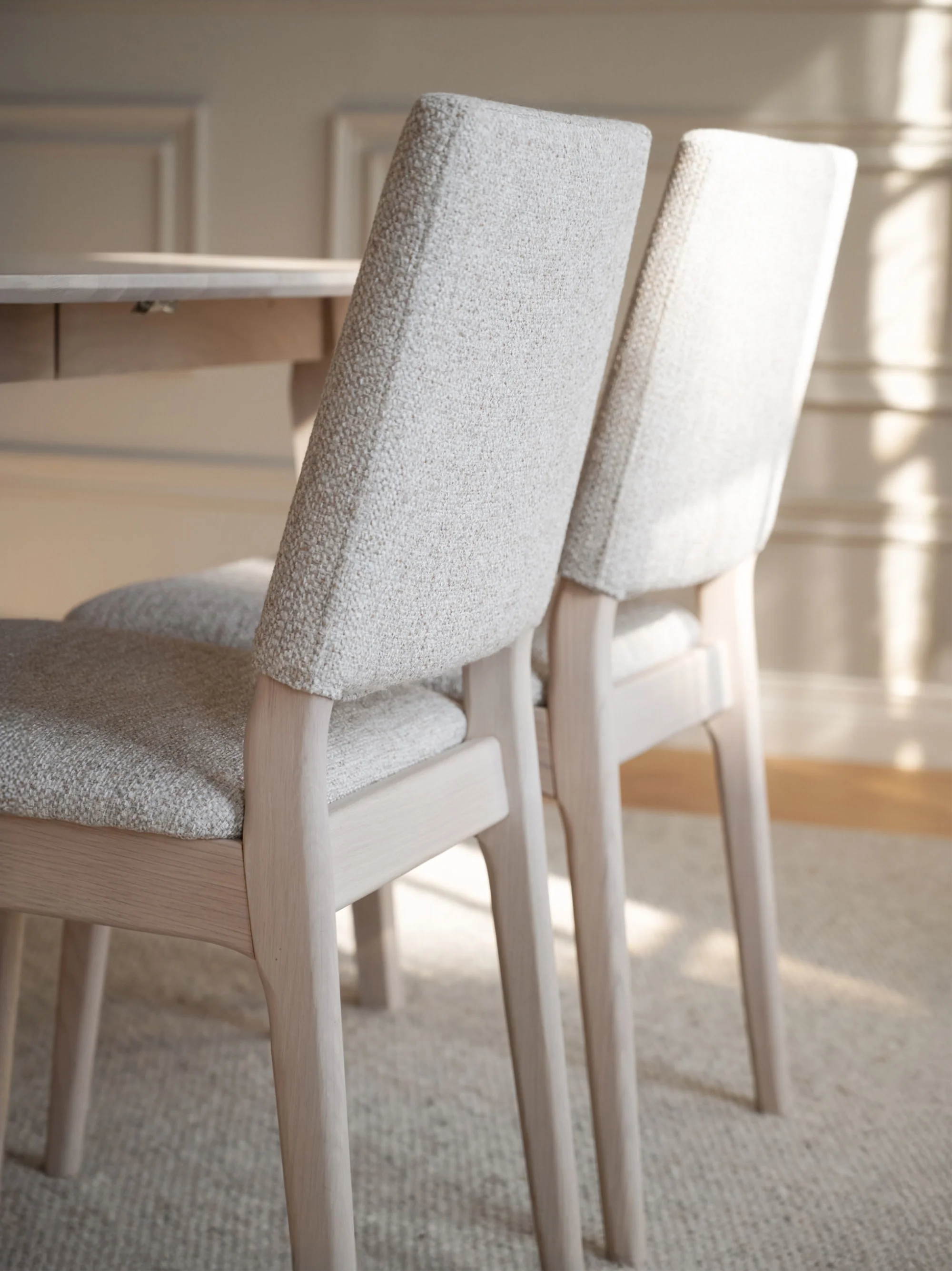 Gestoffeerde eikenhouten eetkamerstoelen Medford, 2 stuks