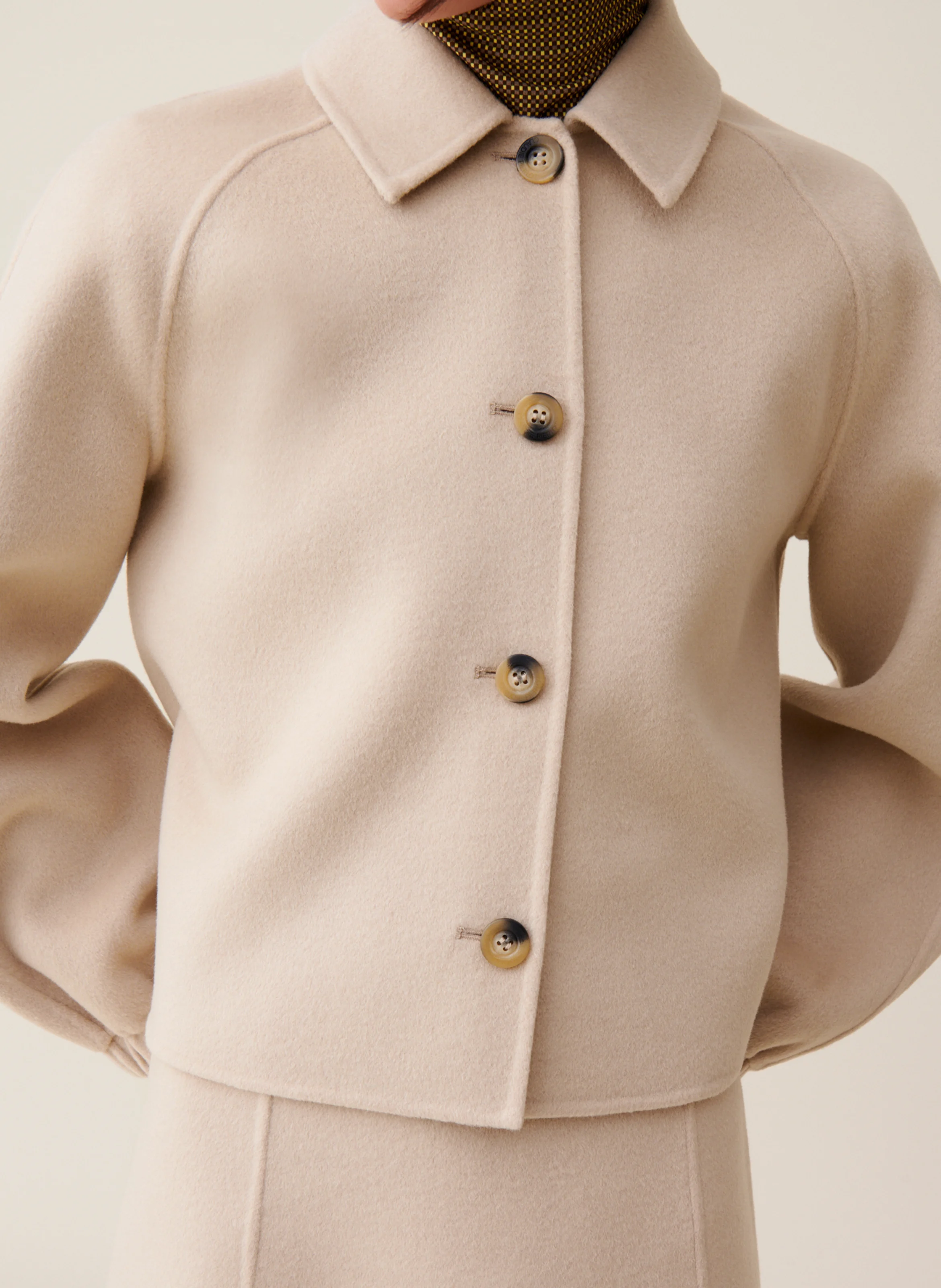 Veste courte en laine mélangée | Beige