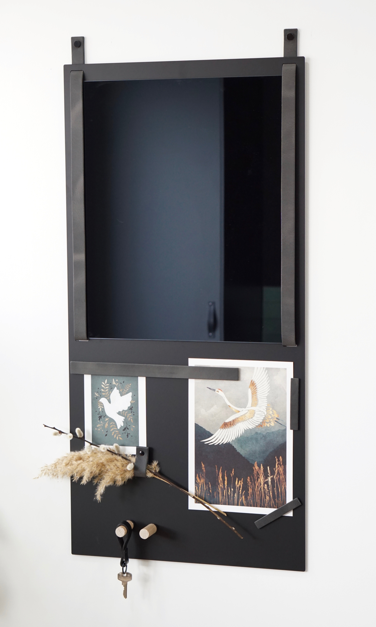 Magneetbord XL verticaal - met spiegel Kleur leer: Zwart /  Spiegel: Zwart