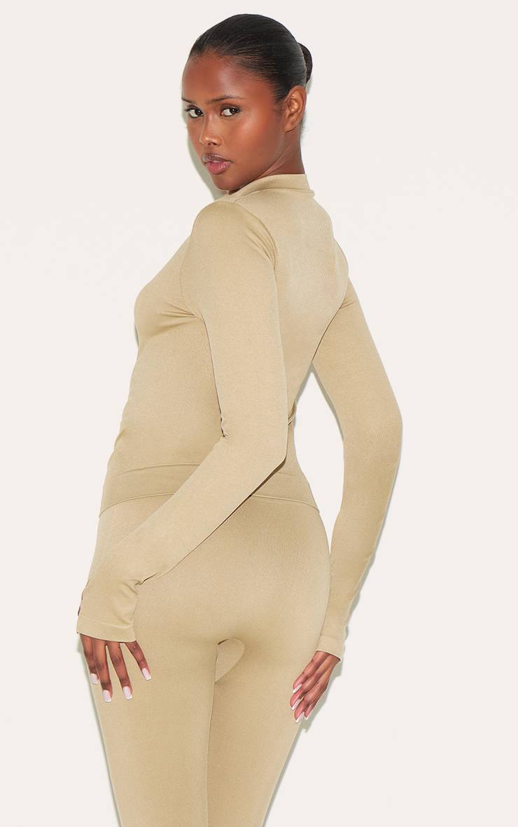 Vert Olive Veste Ajustée Sans Couture Avec Détails De Lignes