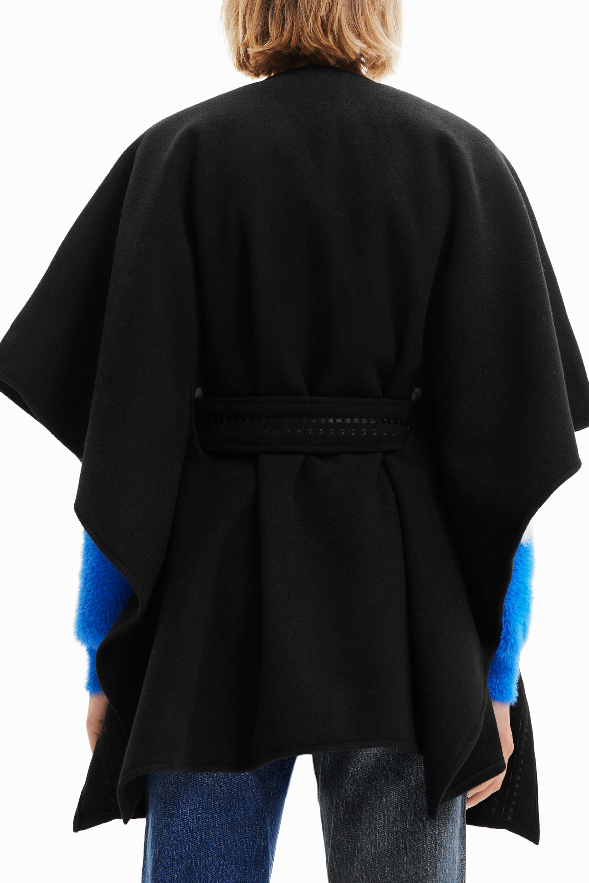 Ponchos bordados
