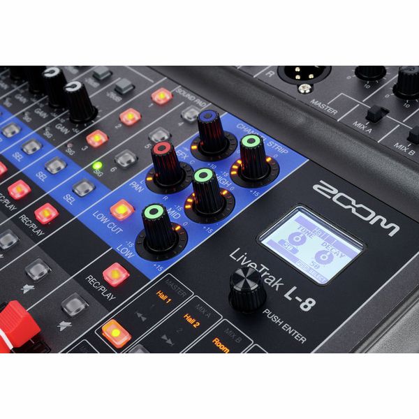 Zoom LiveTrak L-8 Podcast Mic Set