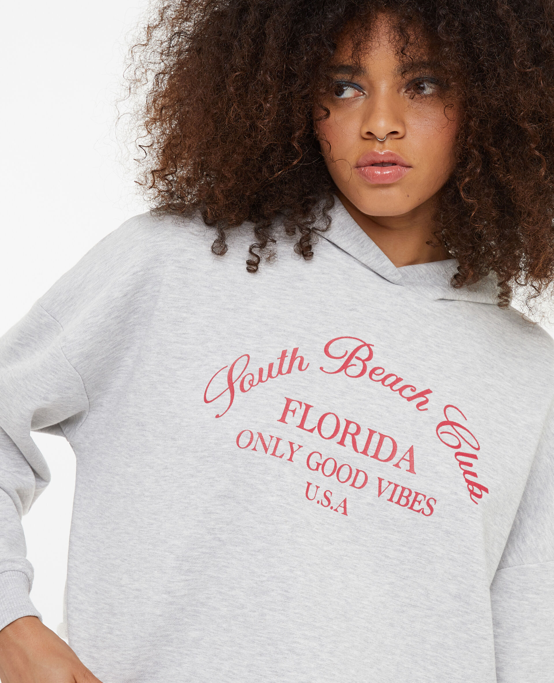 Sweat capuche cropped avec print devant - Gris chiné