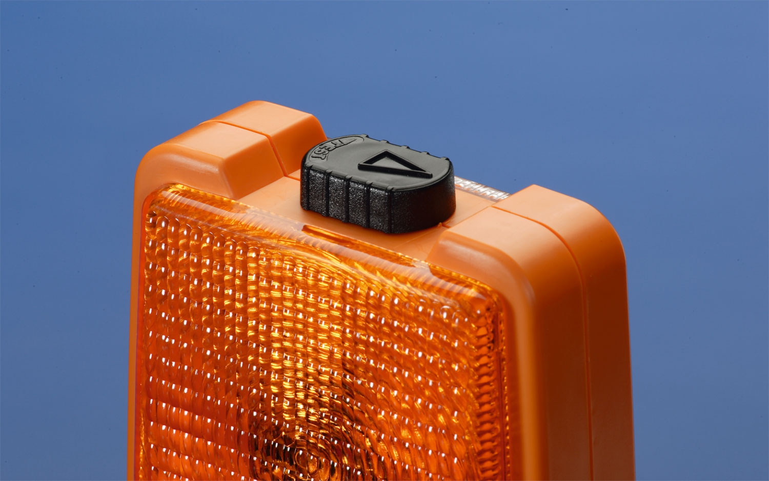Hella Modell 3003 Warn- und Arbeitsleuchte mit Befestigungshalter