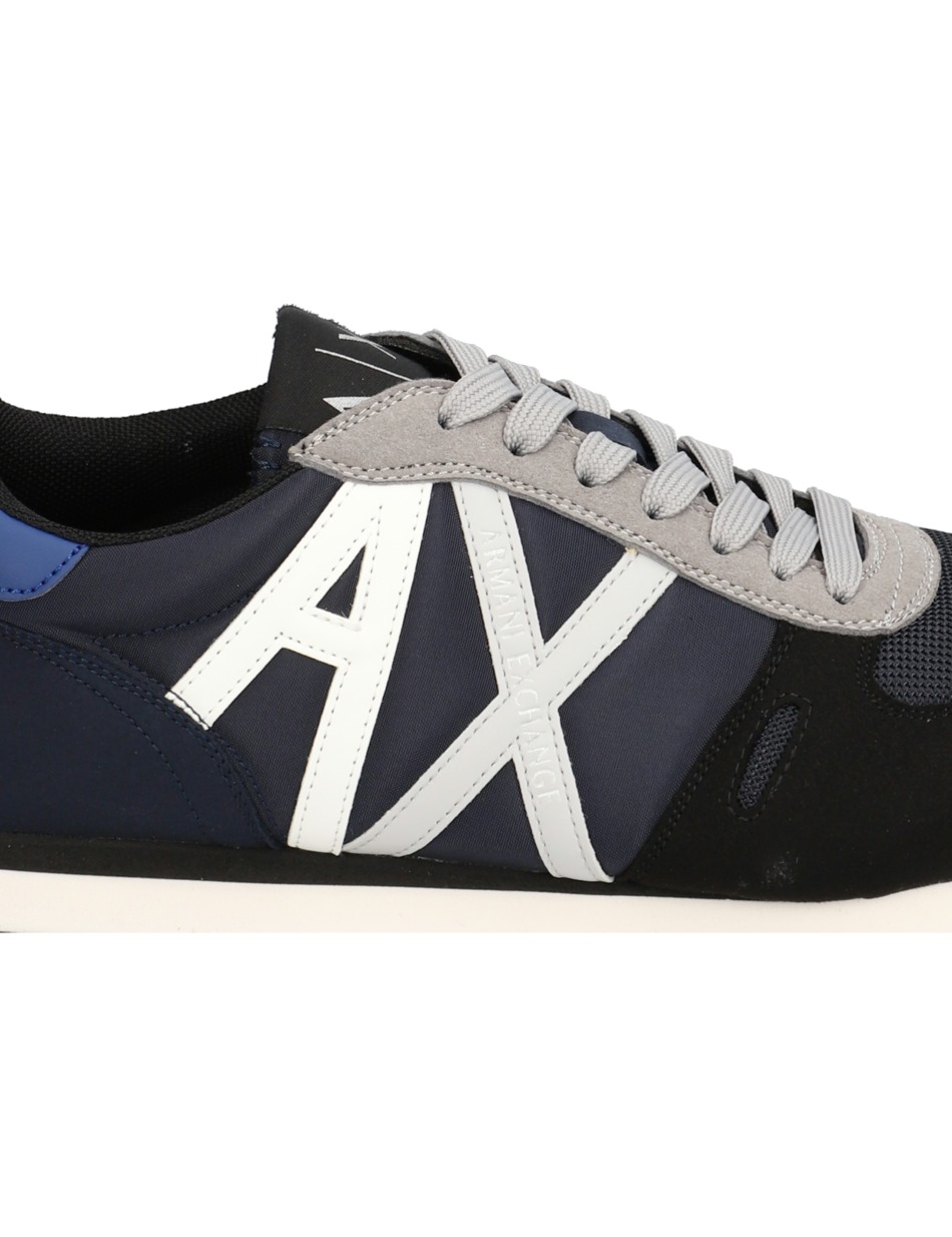 Sneaker