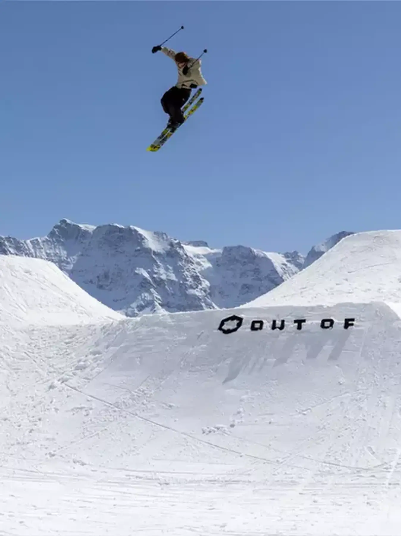 Völkl Revolt Junior Urban + 4.5 VMotion JR Børneski - Ski Alpinski
