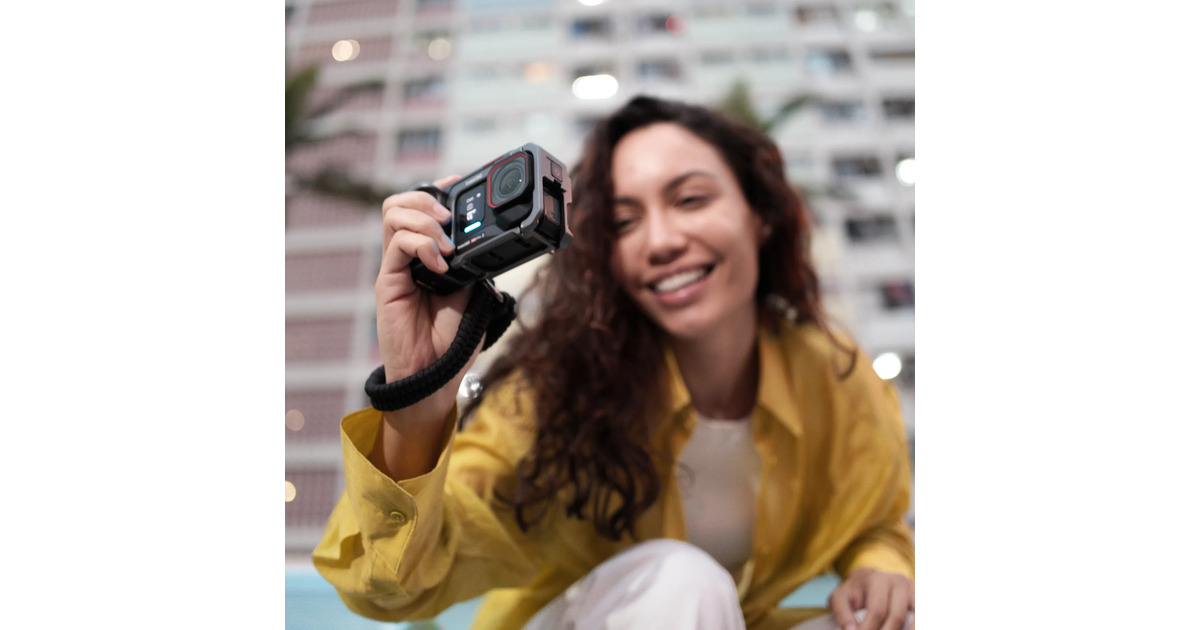 Insta360Ace Pro 2 Xplorder Bundle Dual Battery videocamera  (Zwart, 2x 1800 mAh accu)