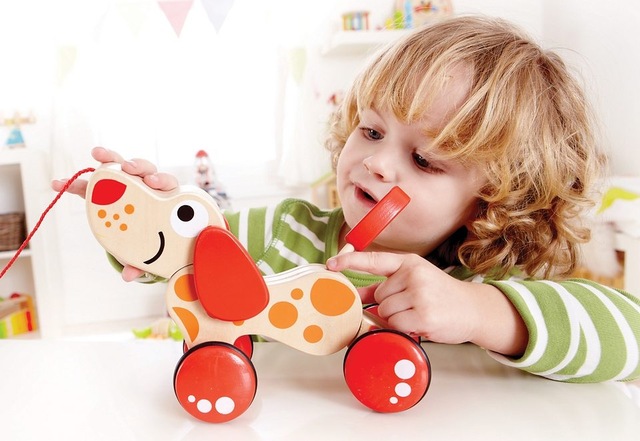 Hape Nachziehtier »Hündchen Puppy« Fördert Feinmotorik, Koordination und Vorstellungskraft