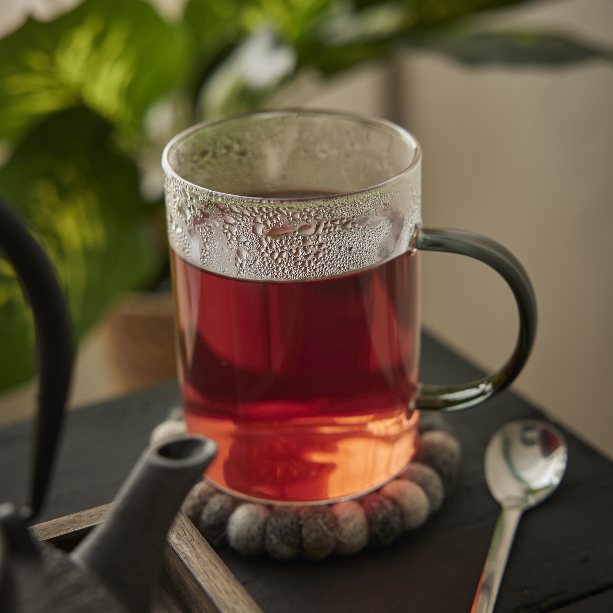 Teeglas Boro, Farbhenkel, grau