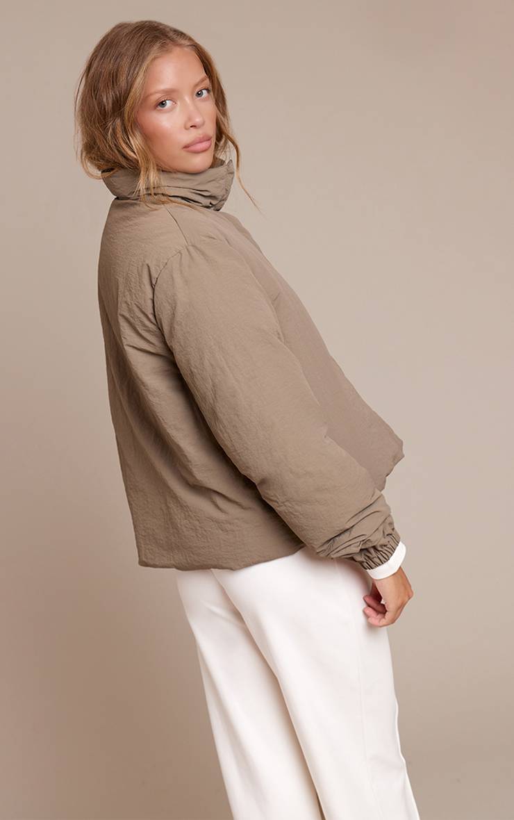 Kaki Veste Matelassée Bouffante À Col Montant Et Ceinture À Nouer Effet Délavé