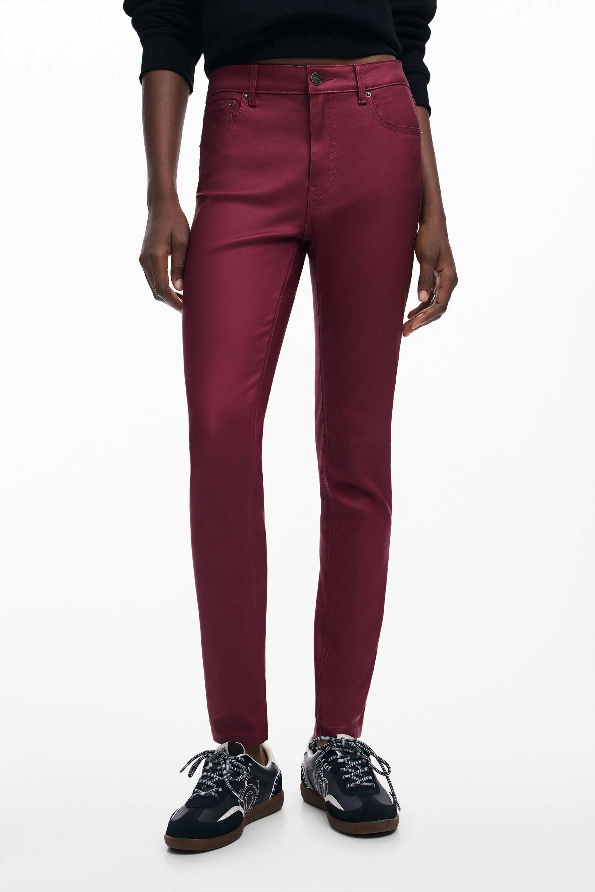 Calça slim