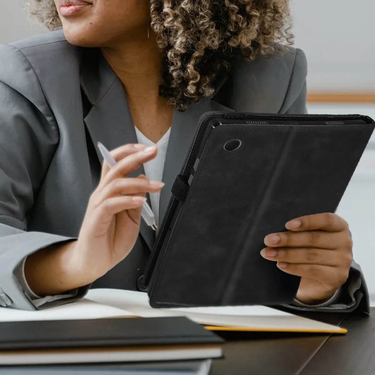 Avizar Étui Samsung Tab A8 10.5 Clapet - Noir