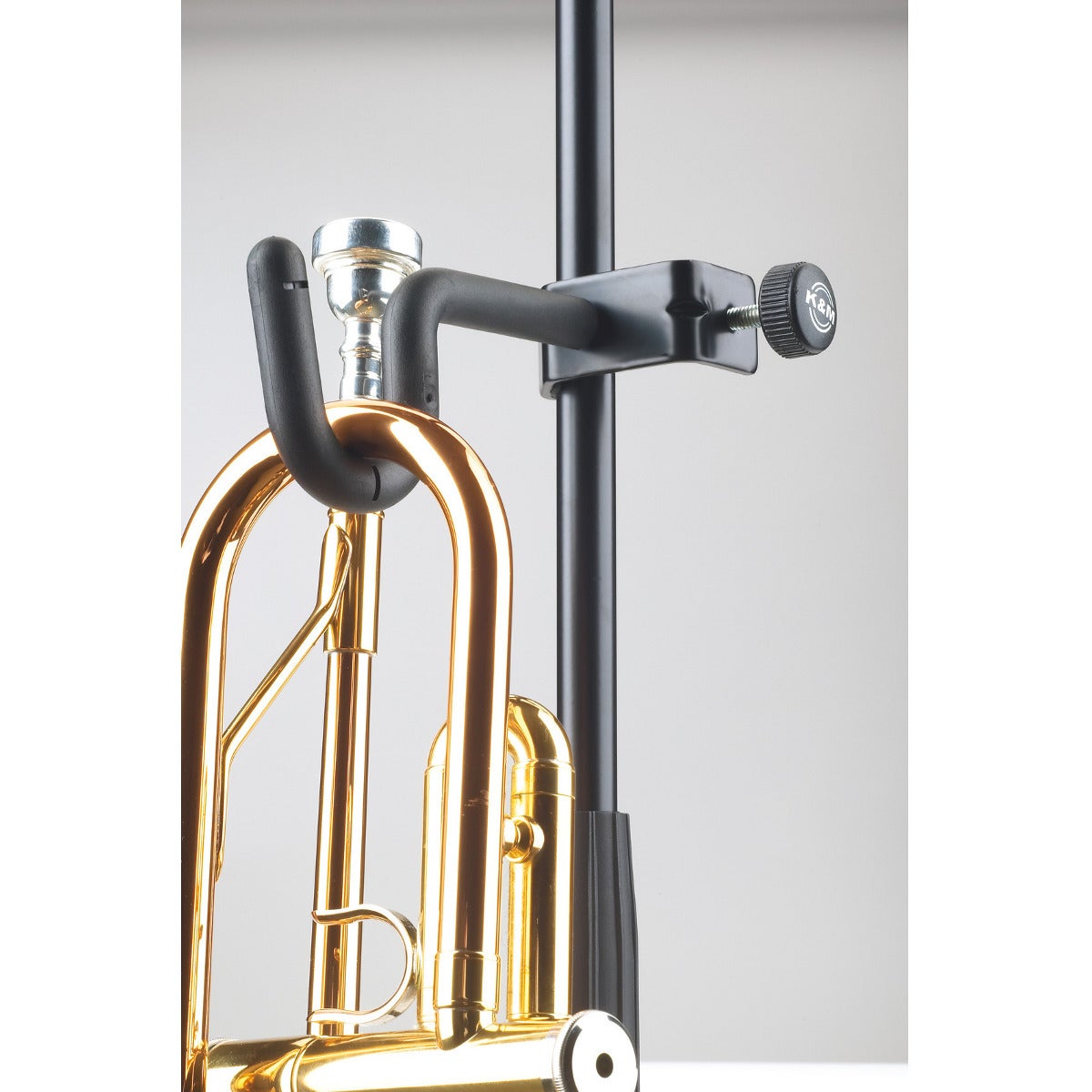 Konig & Meyer 157 houder/klem voor trompet zwart