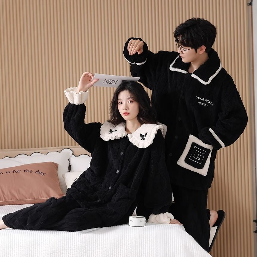 Dazzli - Koppel bijpassende fleece pyjama-shirt met geborduurde letters / Pyjama-shirt met geborduurde strik / Effen broek / Set