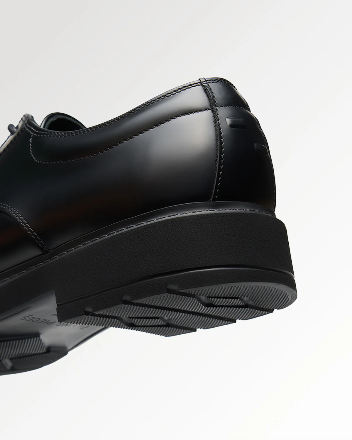 Clean Derby Polido Black