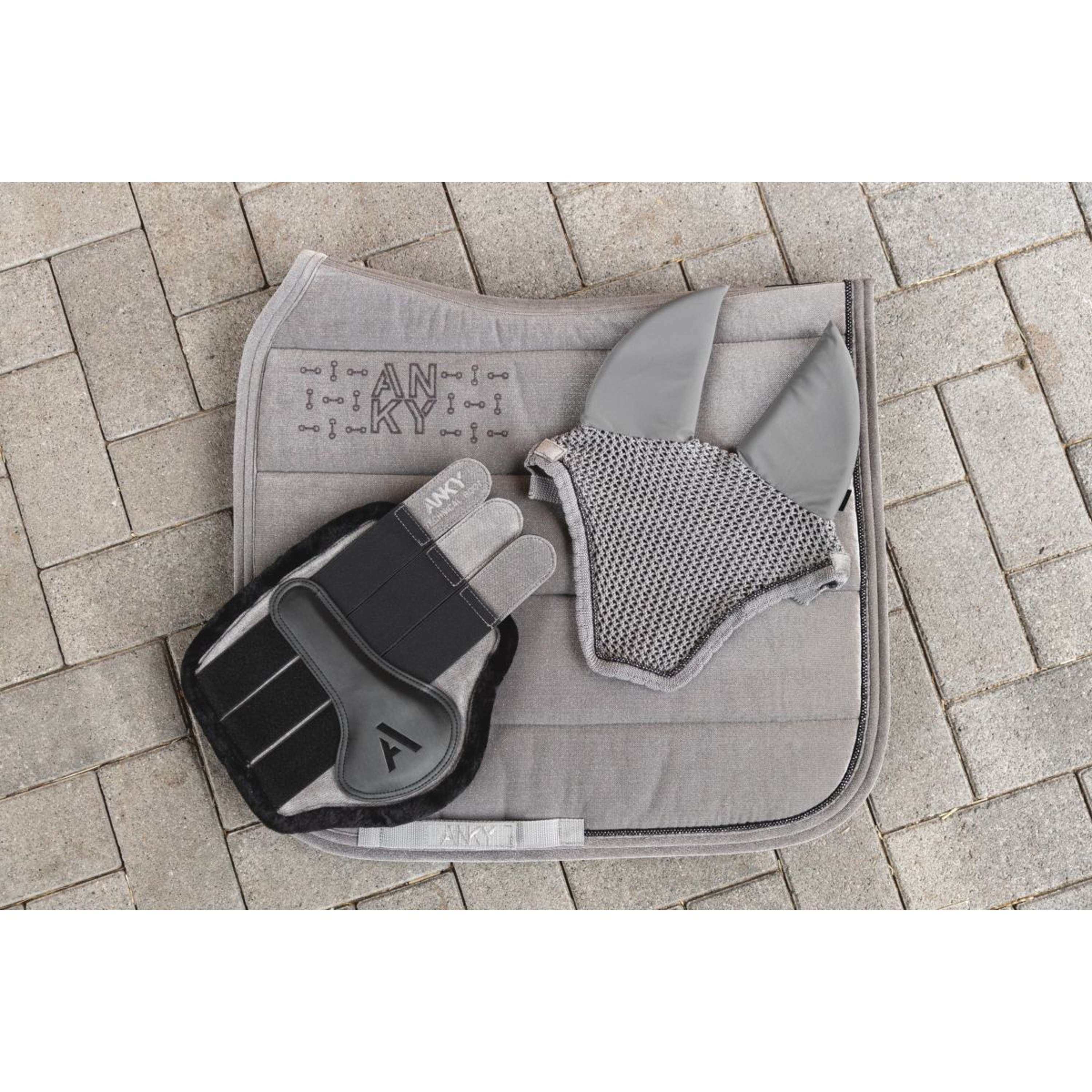 ANKY Zadeldekje AW25 Velvet Dressuur Silver