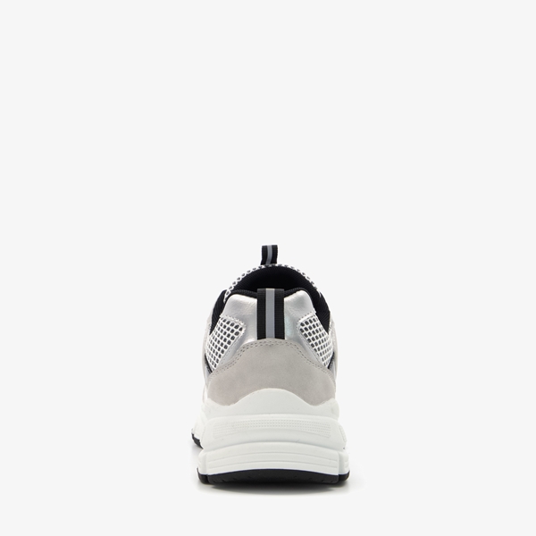 Blue Box dames dad sneakers met lak details