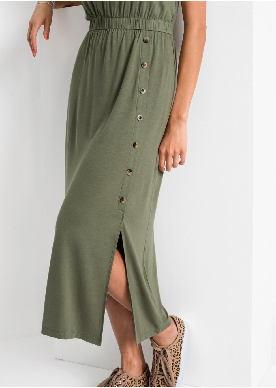 Robe longue à boutons