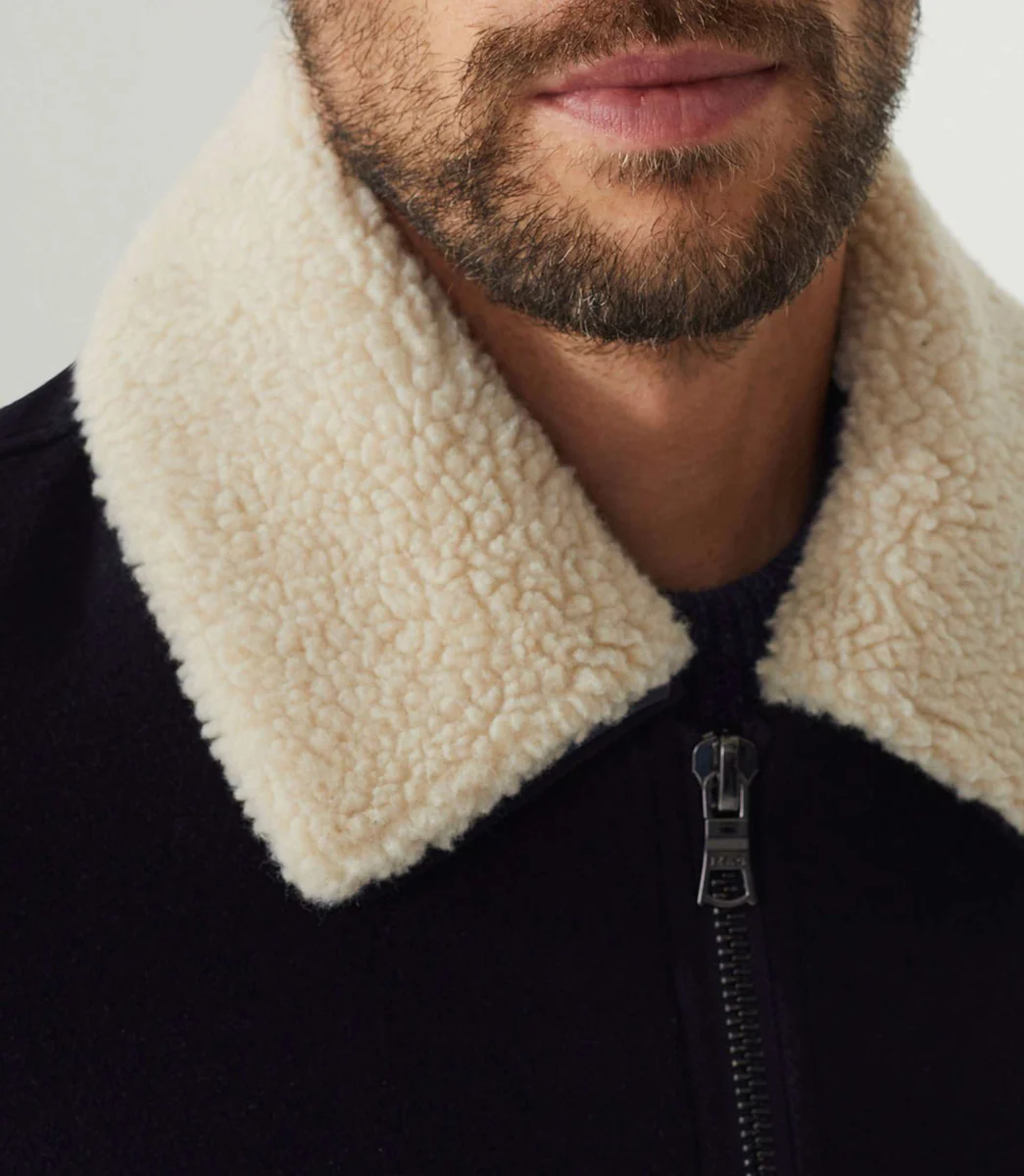 Manteau court en laine marine 