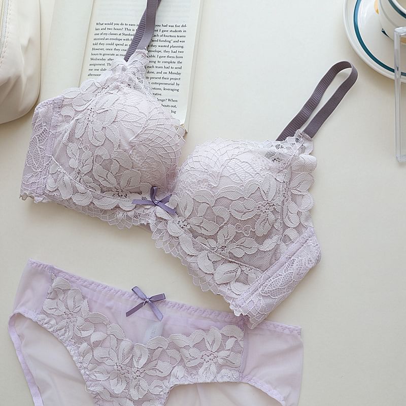 Nabla - Draadloze kanten bh / panty / set