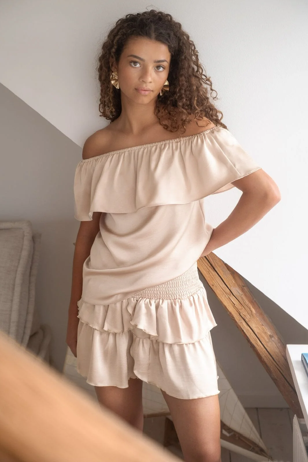 Neo Noir Carin Heavy Sateen Skirt champagne