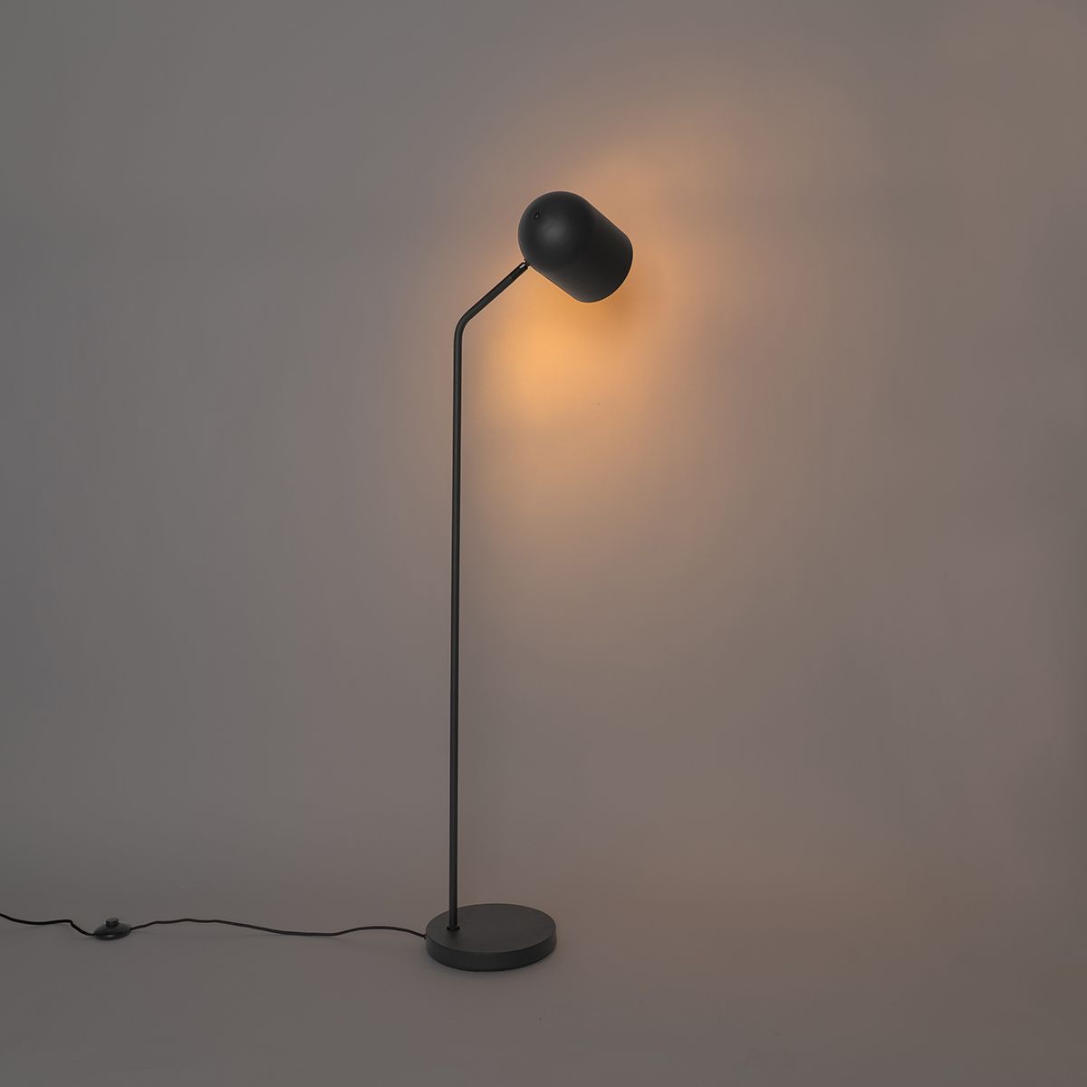 Moderne vloerlamp zwart met goud verstelbaar - Morik