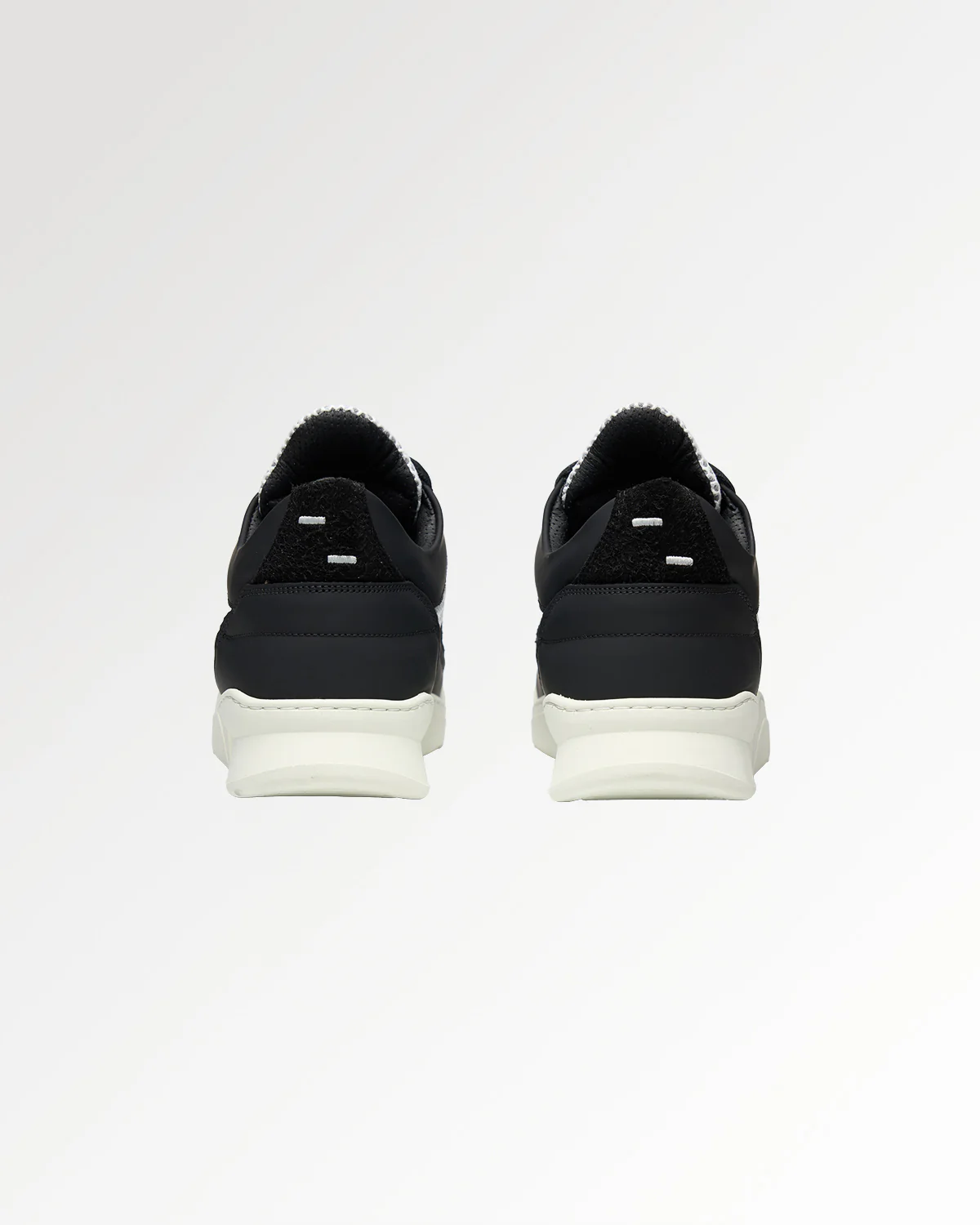 Low Top Ghost Mesh Black / White