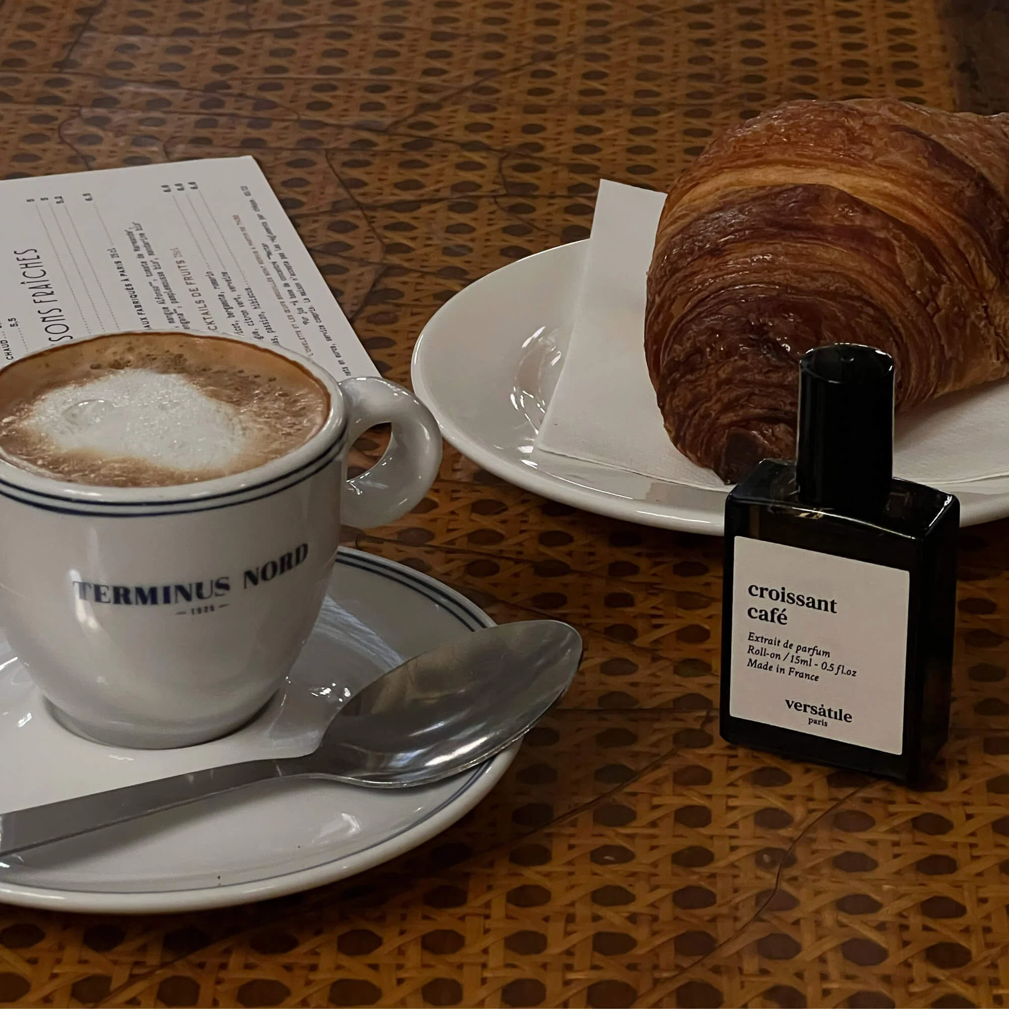 Versatile Paris Croissant Café Parfum Roll-on