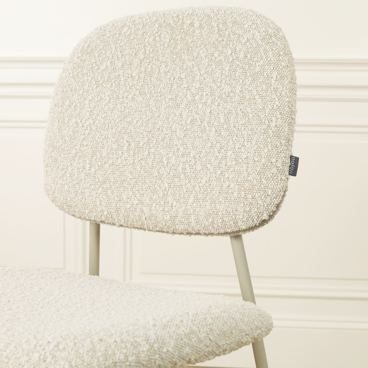 Eetkamerstoel Jasmijn bouclé beige - grijsbeige onderstel